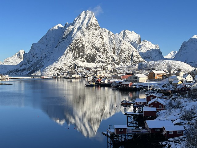 Reine, uno de los pueblos más bonitos que ver en Islas Lofoten (Noruega)
