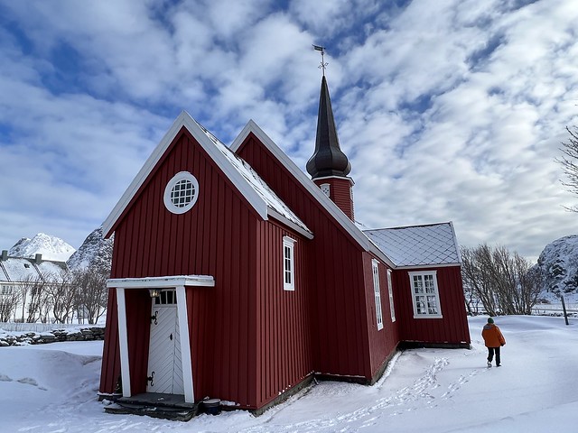 Iglesia de Flakstad en Islas Lofoten (Noruega)