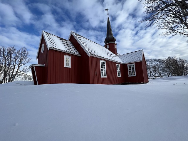 Iglesia de Flakstad (Islas Lofoten, Noruega)
