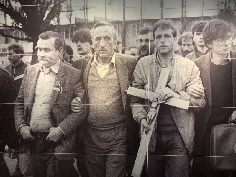 El padre de Lech Walesa (izquierda) murió en un campo de concentración nazi