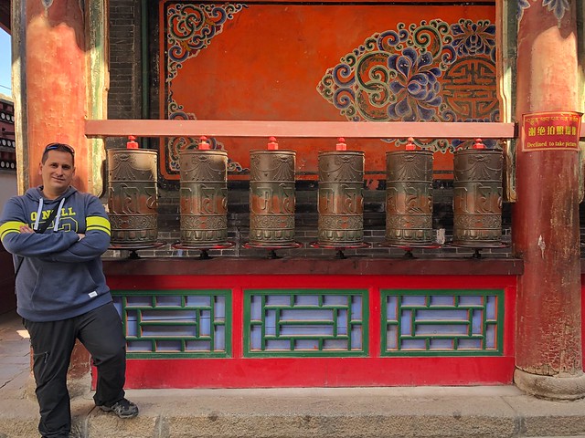 Sele en un templo budista tibetano