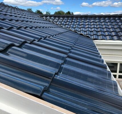 Teja solar con tecnología de capa fina ya en el mercado