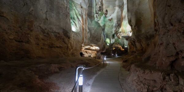 Visita a la cueva de las calaveras en Benidoleig
