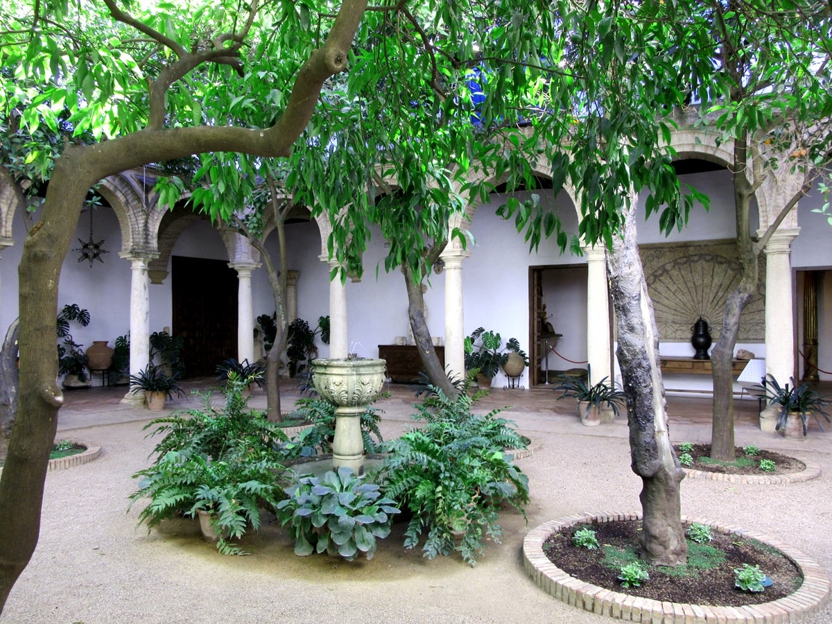 patios del palacio de Viana