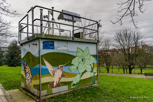 Mural Caseta Aire Parque Europa, Eva Mena - Bilbao, por El Guisante Verde Project