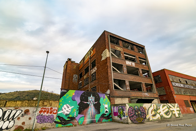 Mural 'Cosmic' por Txemi y Muro Zorrozaurre - Bilbao, por El Guisante Verde Project