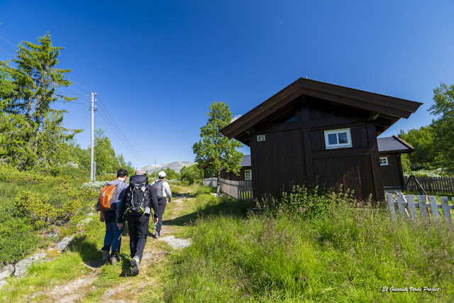 Comenzando la Ruta Brudesloret en Rodane - Noruega
