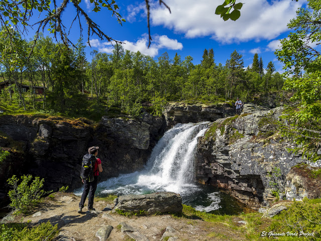 Ulafossen, Rondane - Noruega, por El Guisante Verde Project