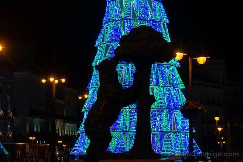 La osa y el madroño con su árbol de Navidad Luces Navidad Madrid Puerta Sol Osa Noche