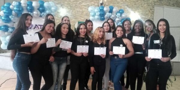 ATB Constructores y Superatec se alian 3 - ATB Constructores y Superatec se alían: ¡Apoyaron académicamente a 30 futuros emprendedores!