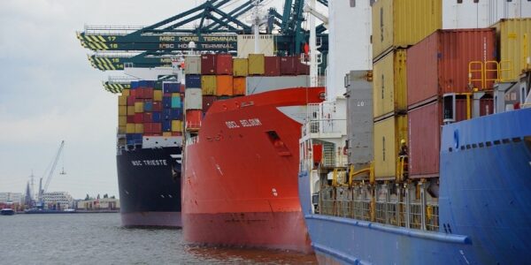 Ahmad Reza Ataie - Cabotaje marítimo; ¡El medio de transporte de carga y pasajeros ideal! - FOTO