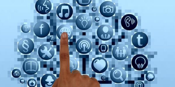 ¿Por qué invertir en las redes sociales? – Héctor Andrés Obregón Pérez