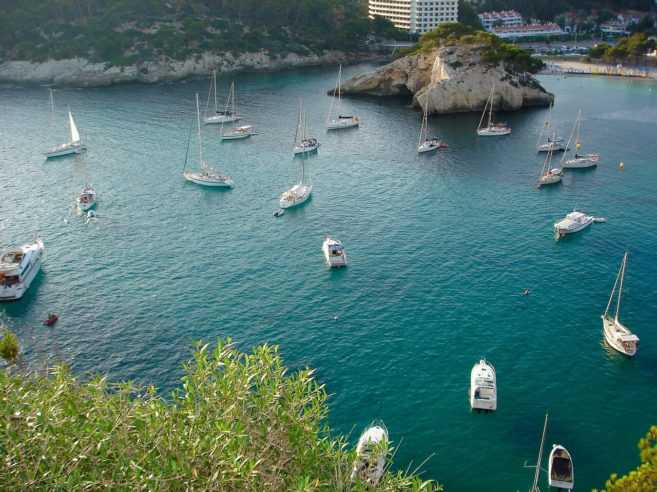 Cala Macarelleta Image by Justito El Notario from Pixabay