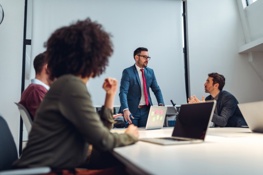 El papel determinante del CEO en la actualidad El papel determinante del CEO en la actualidad Bernardo Arosio2 - El papel determinante del CEO en la actualidad