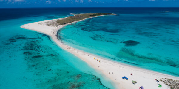Hermanos Arosio: Turismo en Los Roques