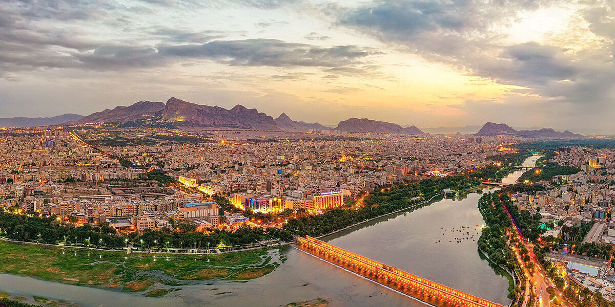 Salar-Ataie-Bandari-Isfahan-la-ciudad-más-bella-del-mundo