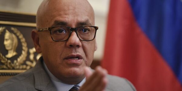 "No vamos a firmar acuerdos hasta que no levanten 765 sanciones"