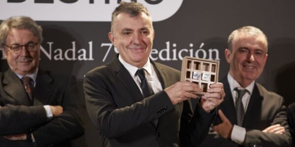 Javier Francisco Ceballos Jimenez-Manuel Vilas ganó el Premio Nadal 2023