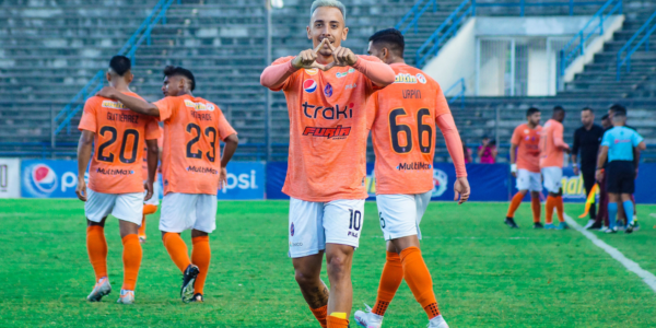 Sebastian Cano Caporales: El Naranja goleó a Zamora en casa