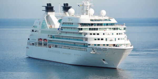Ahmad-Reza-Ataie-Tipos-de-barcos-cruceros