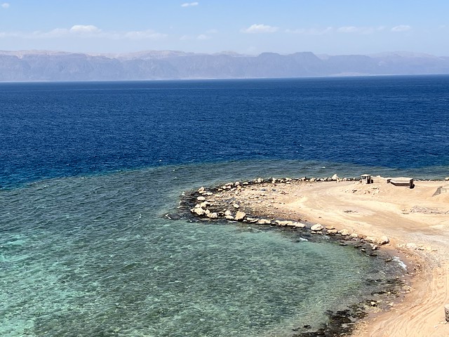 Playa en Haql (litoral del Mar Rojo en Arabia Saudí)