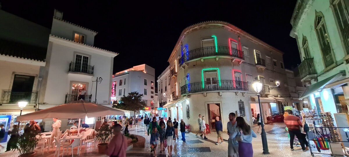 Ambiente nocturno en Lagos