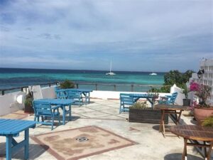 Imagen3 1 300x225 - Consejos para viajar a Los Roques, recomendaciones de hospedaje, transporte y seguridad
