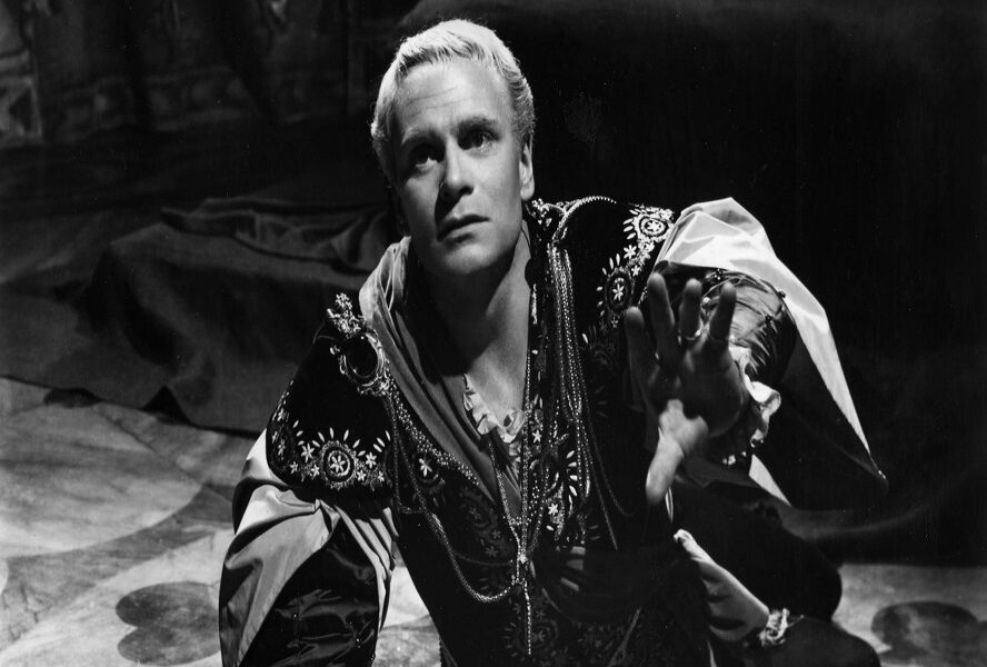 Javier Francisco Ceballos Jiménez - ‘Hamlet’, una obra de Shakespeare que va desde el libro hasta el cine - FOTO