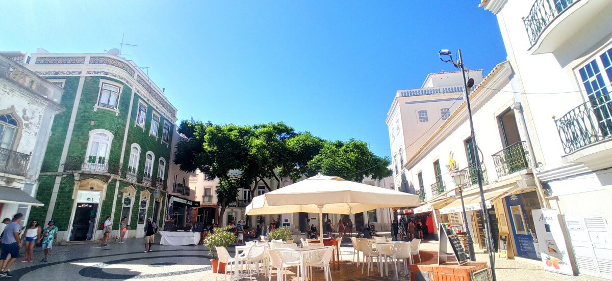 Plazas de lagos