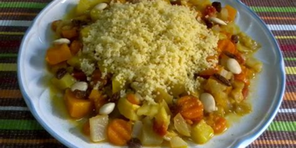 Historia del cuscús y su importancia en la gastronomía árabe – Anahid Bandari de Ataie