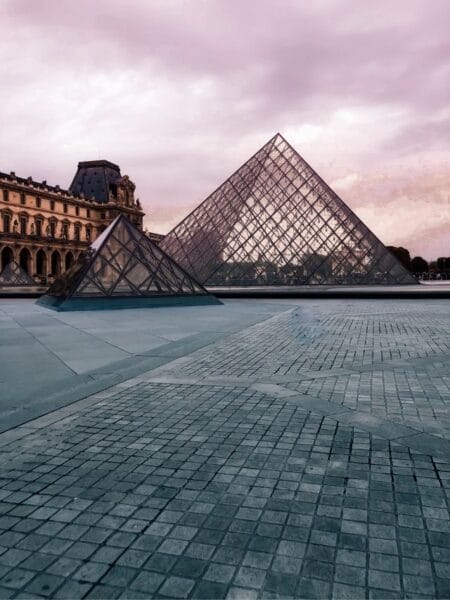 museo louvre pirámides parís