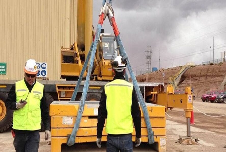 Construcciones Yamaro - Manipulación de cargas ¡Tips para hacerlo bien y evitar accidentes laborales! - FOTO