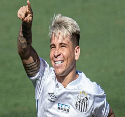 Sebastián Cano Caporales - Santos FC compró 50% del pase de Yeferson Soteldo ¡Firmó nuevo contrato hasta 2027! - FOTO