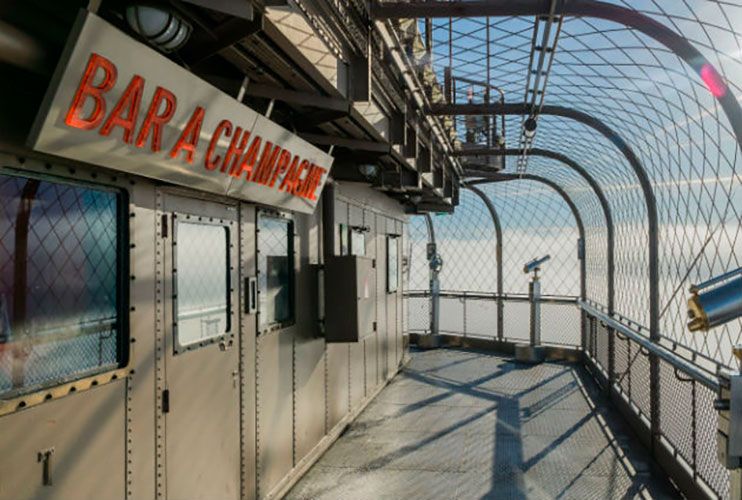 Donde domer en paris bar a champagne torre eiffel