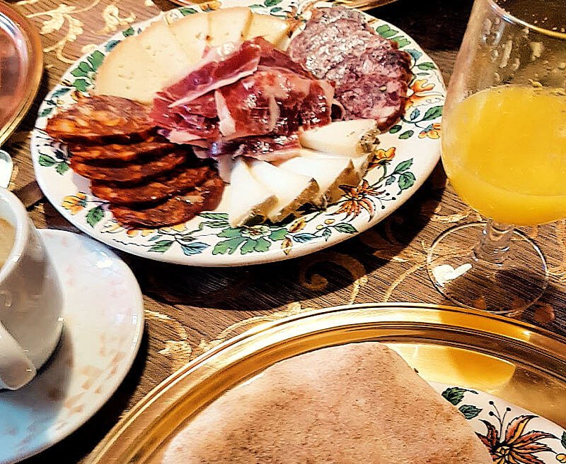 Brunch tradicional en Sevilla