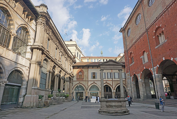 Piazza Mercanti Milán