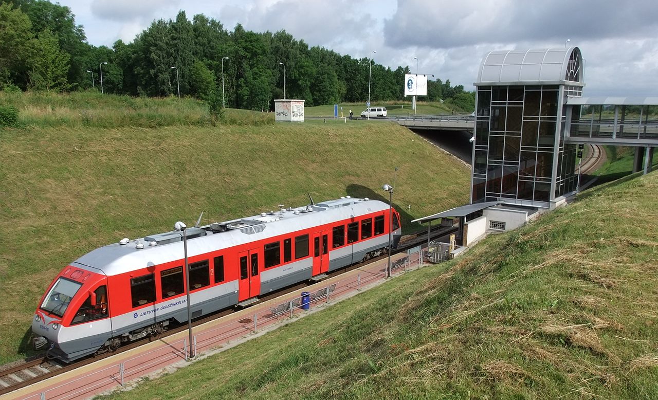 La estación de ferrocarril del Aeropuerto de Vilnius, Lituania [CC Foto: Improver 03 04/Wikimedia Commons]