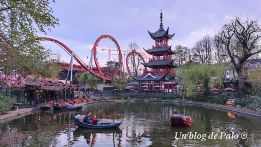 Qué ver en Copenhague Jardines de Tívoli el parque de atracciones más bonito de Europa