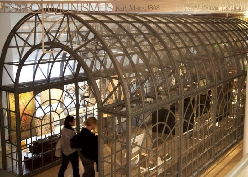 La casa de la Historia Europea tiene seis plantas de exposición → LA VIAJERA EMPEDERNIDA La casa de la Historia Europea tiene seis plantas de exposición