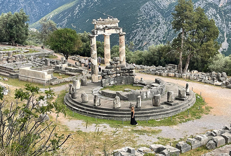 excursión a Delfos y meteora desde atenas