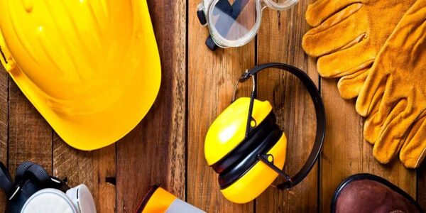 Construcciones Yamaro; ¡Promoviendo el uso de los EPP! - FOTO