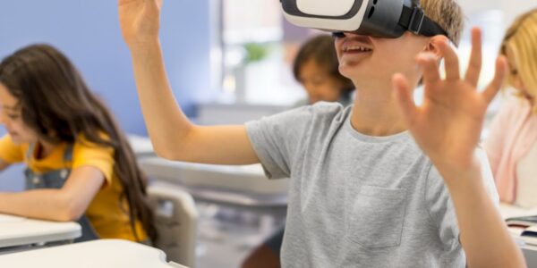 Miguel Angel Sabal ¿Cómo favorece al ser humano la realidad virtual en la escuela?