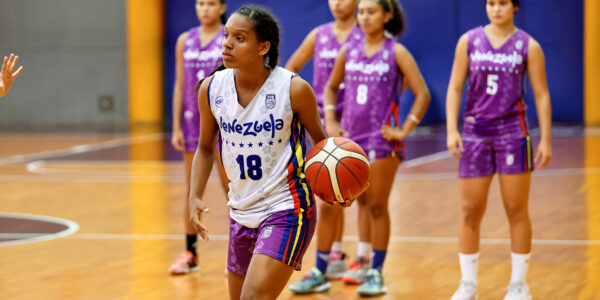 Sebastian Cano Caporales: Fabiana García: “Gané mucha experiencia para defender y atacar a las jugadoras más altas que yo”