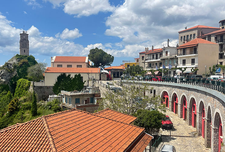 Puente de los arcos Arachova