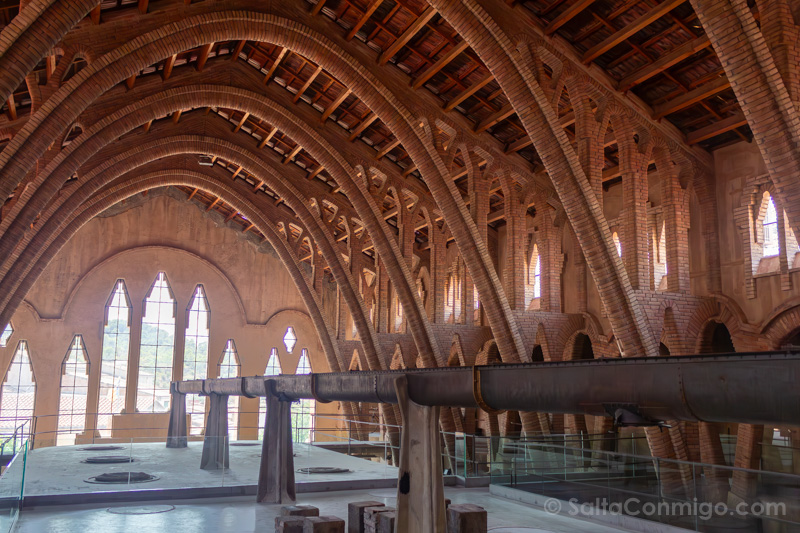 Catedrales del Vi Pinell de Brai Interior Arcos