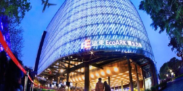 Camilo Ibrahim Issa - ¡Entérate! Ventajas y desventajas del plástico en la arquitectura moderna - FOTO