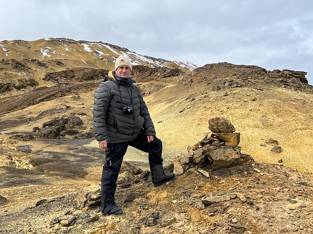 Sele en el desierto de la isla de Storoen (Fiordo de Uummannaq, Groenlandia)