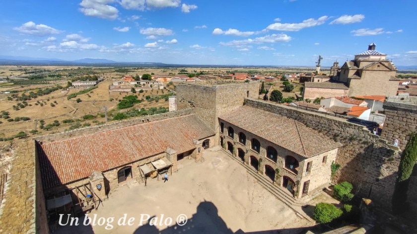 Patio de Armas del castillo de Oropesa