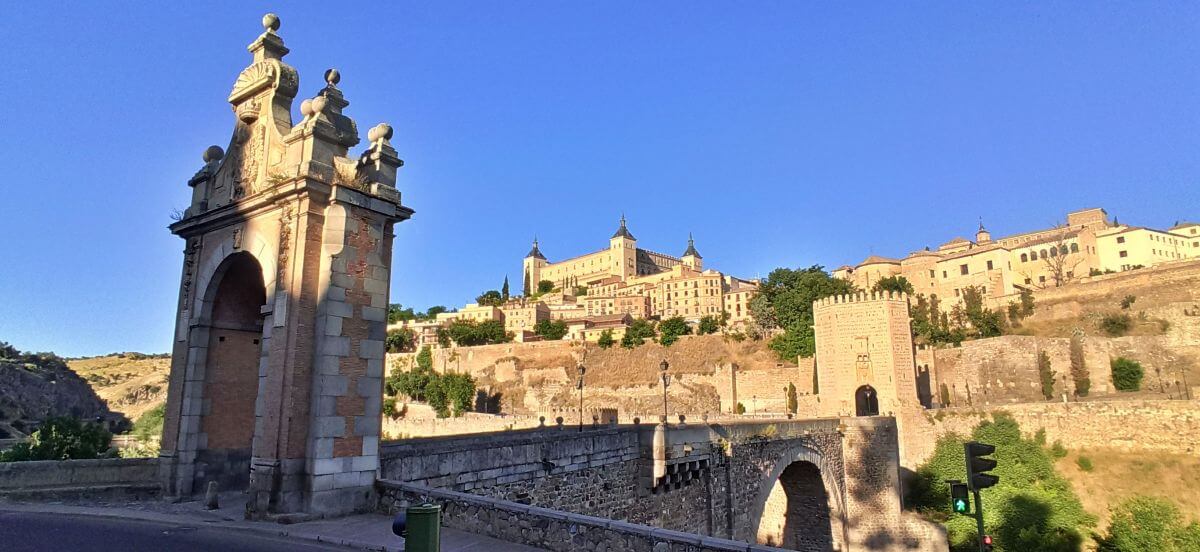 El Alcazar desde el Puente de Alcántara