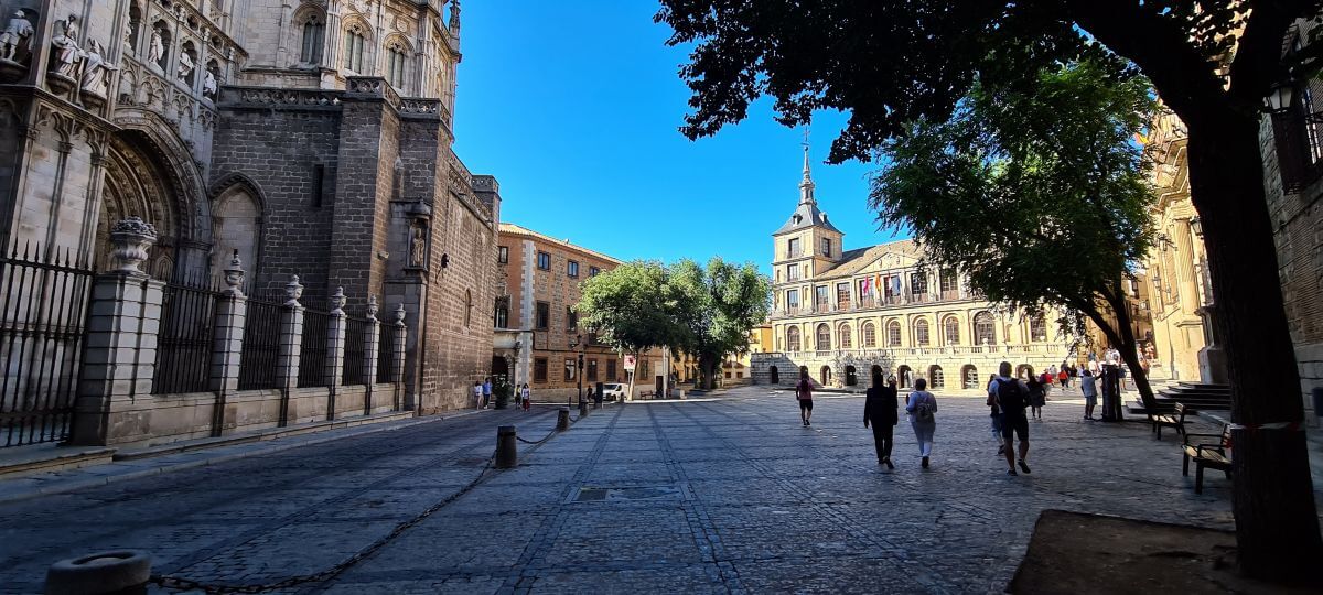 Plaza de la Catedral de Toledo Plaza de la Catedral de Toledo